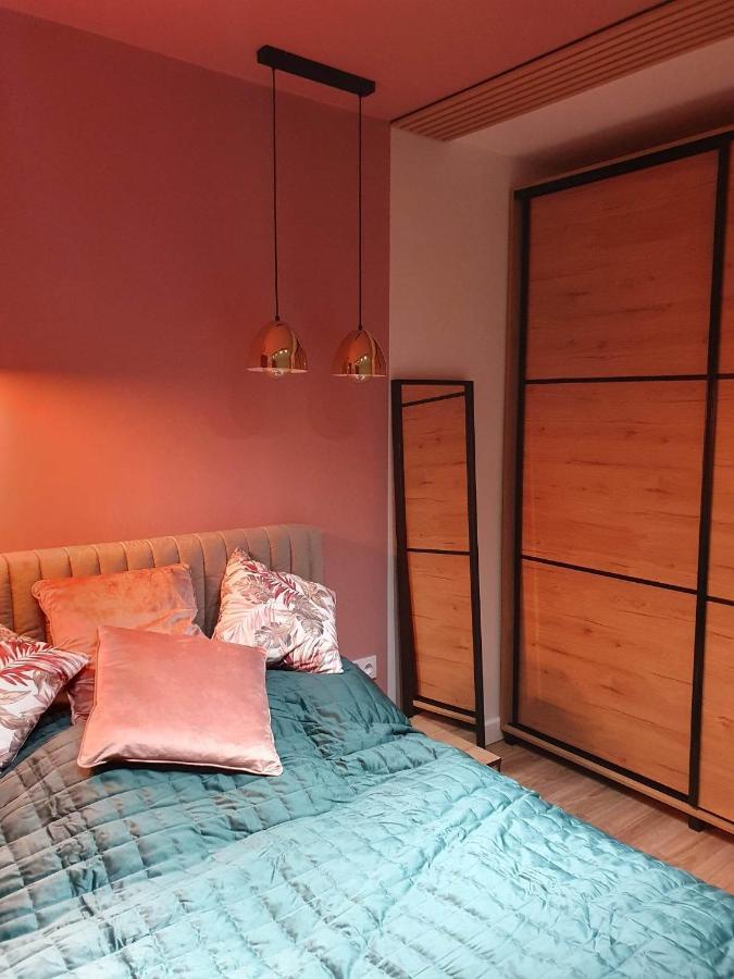 Apartament 3 Pokojowy Lub Pokoj W Mieszkaniu W Nowym Bloku ワルシャワ エクステリア 写真