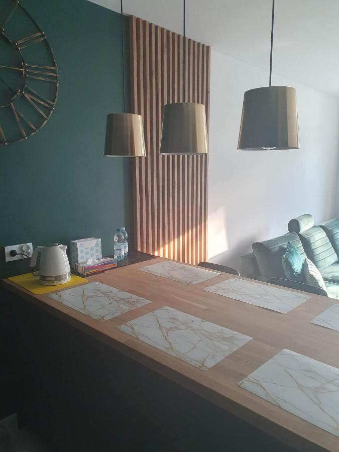 Apartament 3 Pokojowy Lub Pokoj W Mieszkaniu W Nowym Bloku ワルシャワ エクステリア 写真