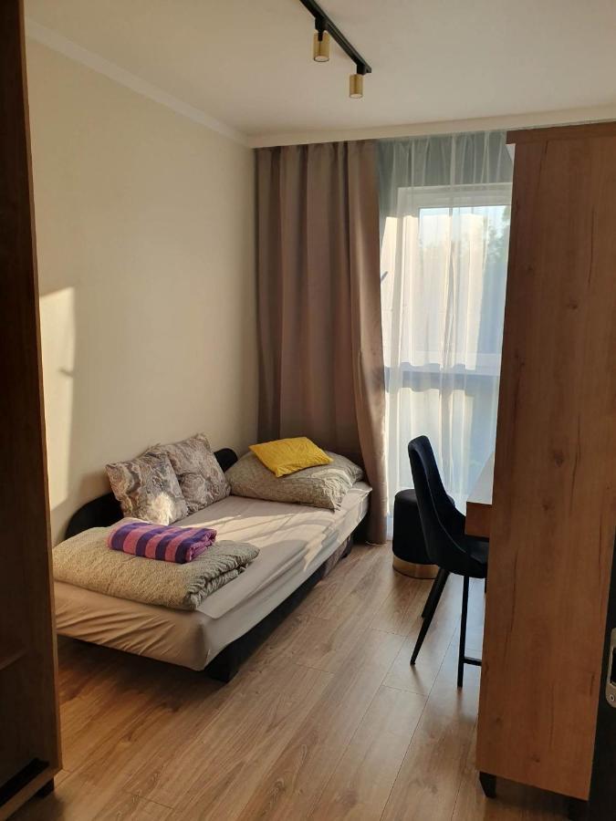 Apartament 3 Pokojowy Lub Pokoj W Mieszkaniu W Nowym Bloku ワルシャワ エクステリア 写真