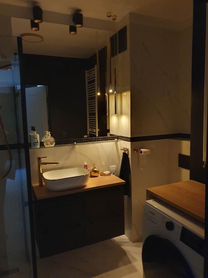 Apartament 3 Pokojowy Lub Pokoj W Mieszkaniu W Nowym Bloku ワルシャワ エクステリア 写真