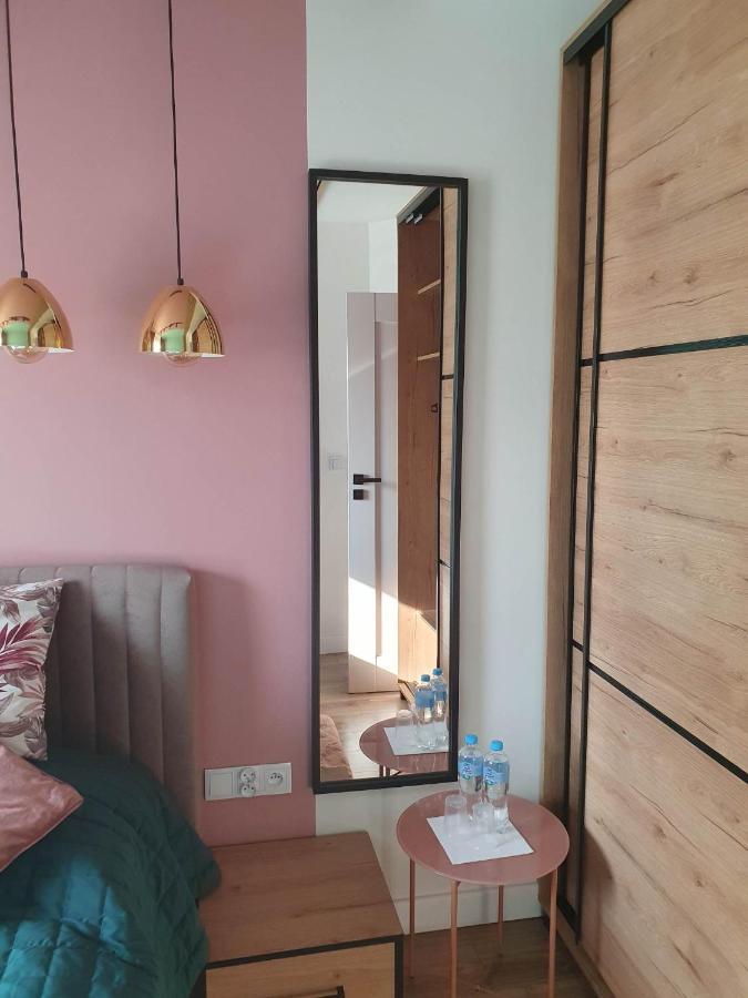 Apartament 3 Pokojowy Lub Pokoj W Mieszkaniu W Nowym Bloku ワルシャワ エクステリア 写真
