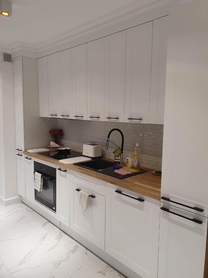 Apartament 3 Pokojowy Lub Pokoj W Mieszkaniu W Nowym Bloku ワルシャワ エクステリア 写真